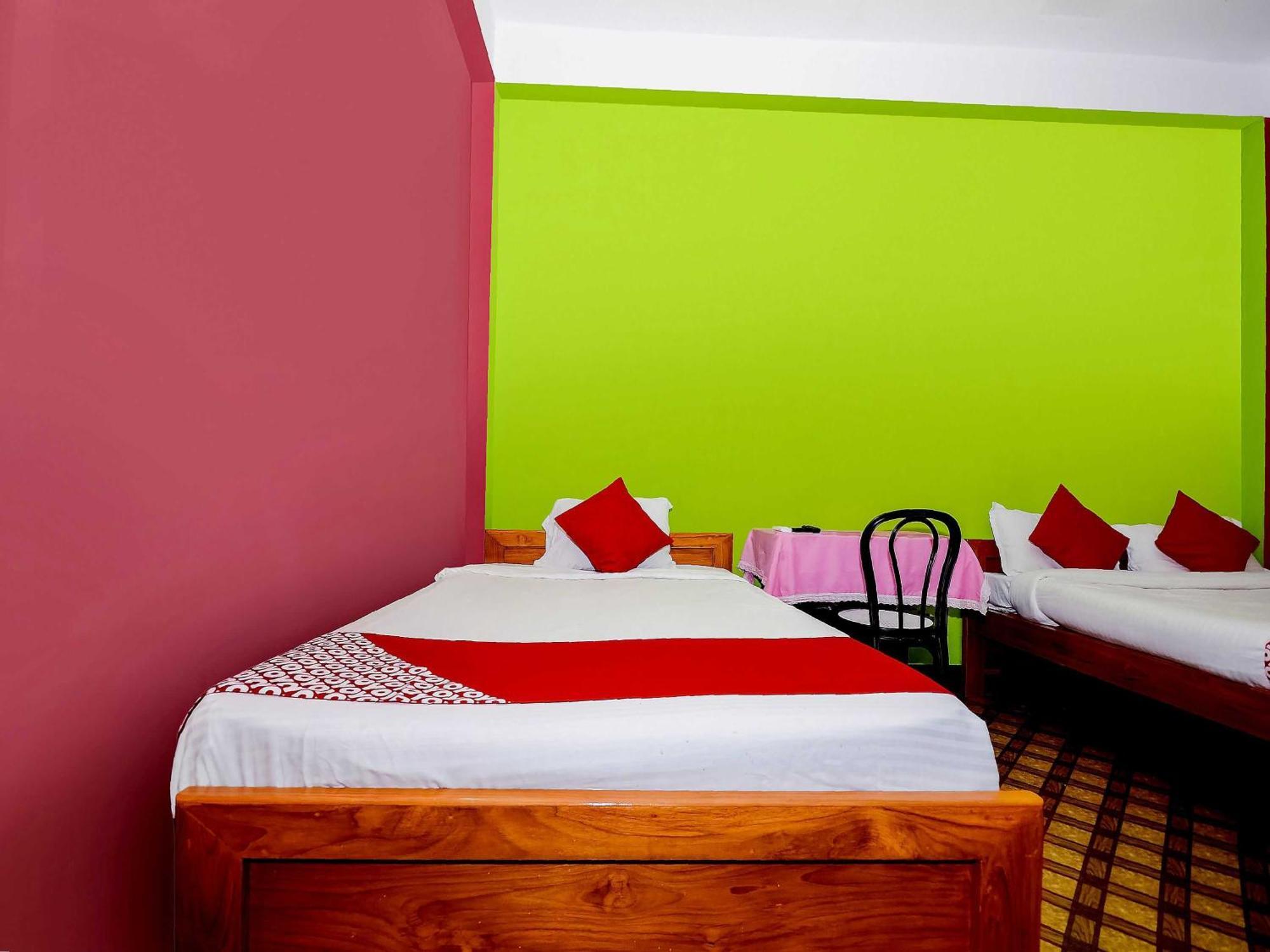 OYO 37875 Hotel Kirtti Inn Soalkuchi Esterno foto