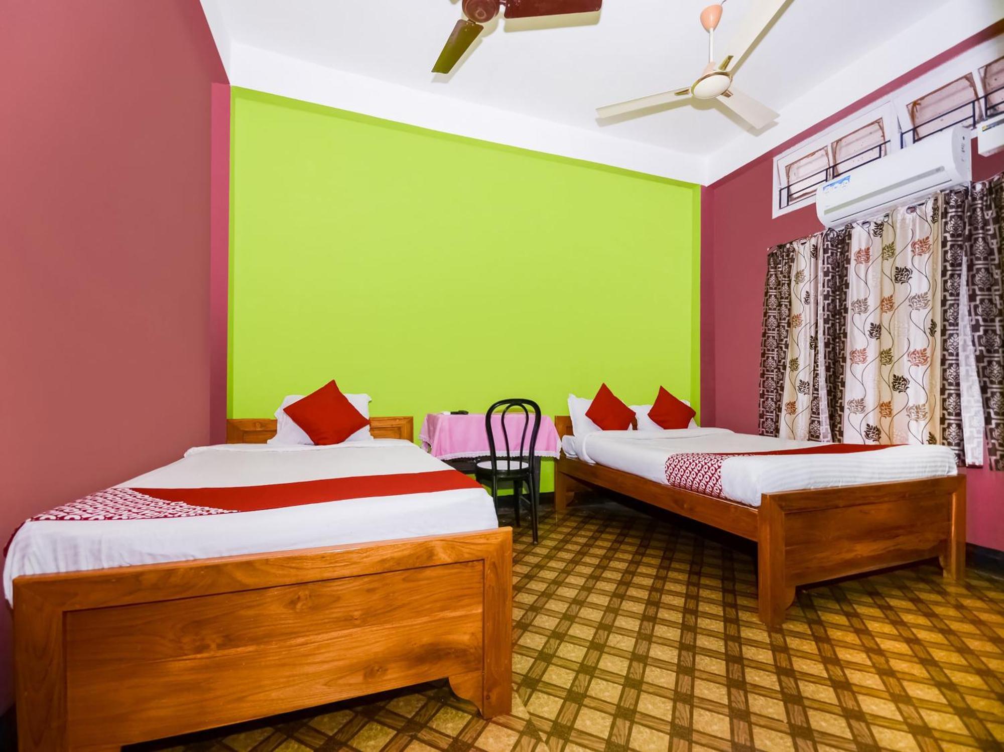OYO 37875 Hotel Kirtti Inn Soalkuchi Esterno foto
